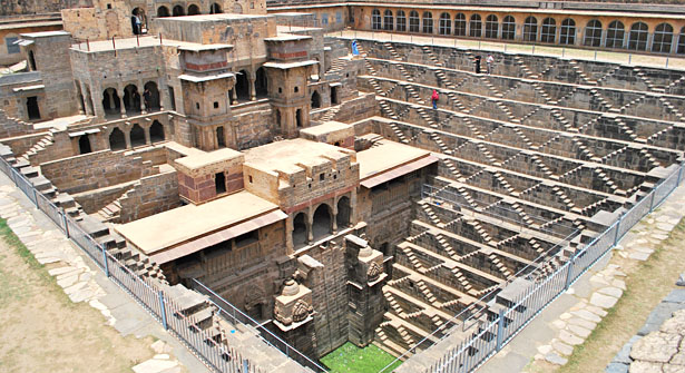 Images of Abhaneri India, Pictures of Step Well Rajasthan India
